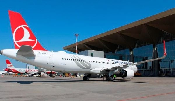 Рейс Turkish Airlines из Пулково в Анталью задерживается на 14 часов